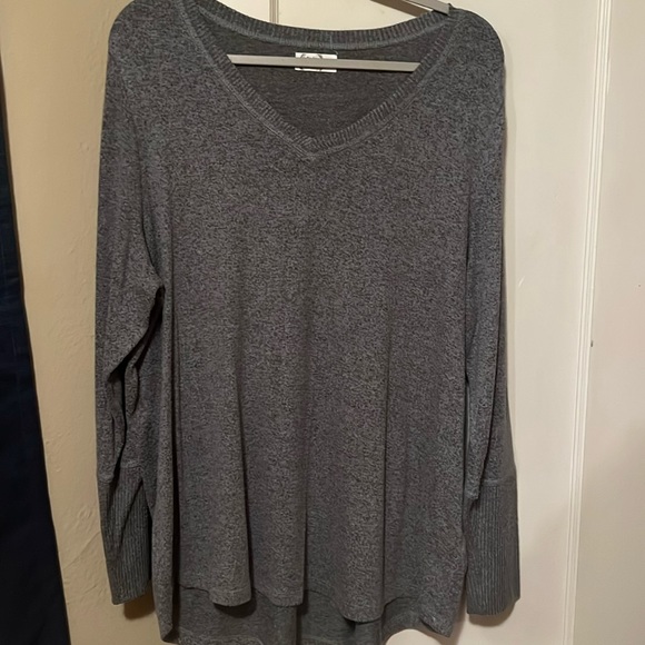 Women’s top - Picture 1 of 5